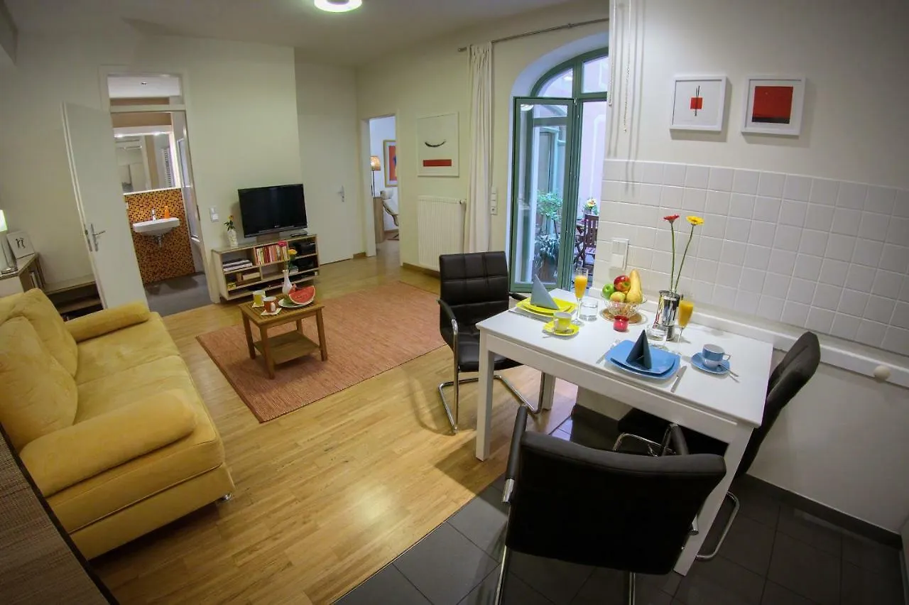 Apartment Fewo Canaletto Im Stadtzentrum Dresden